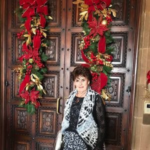 Meet your Posher, Sabra